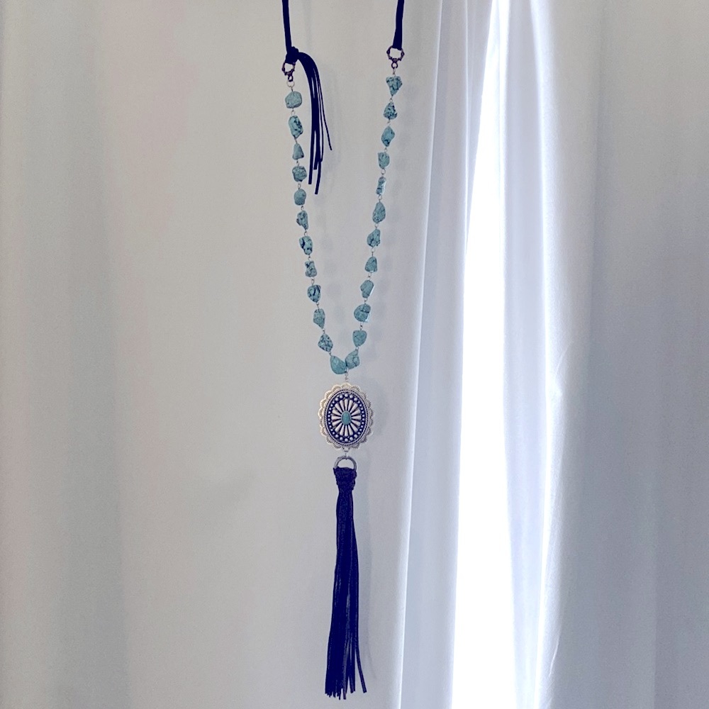 Women’s necklace